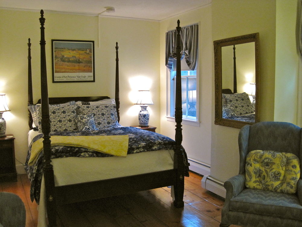 Federal House Inn Лий Екстериор снимка