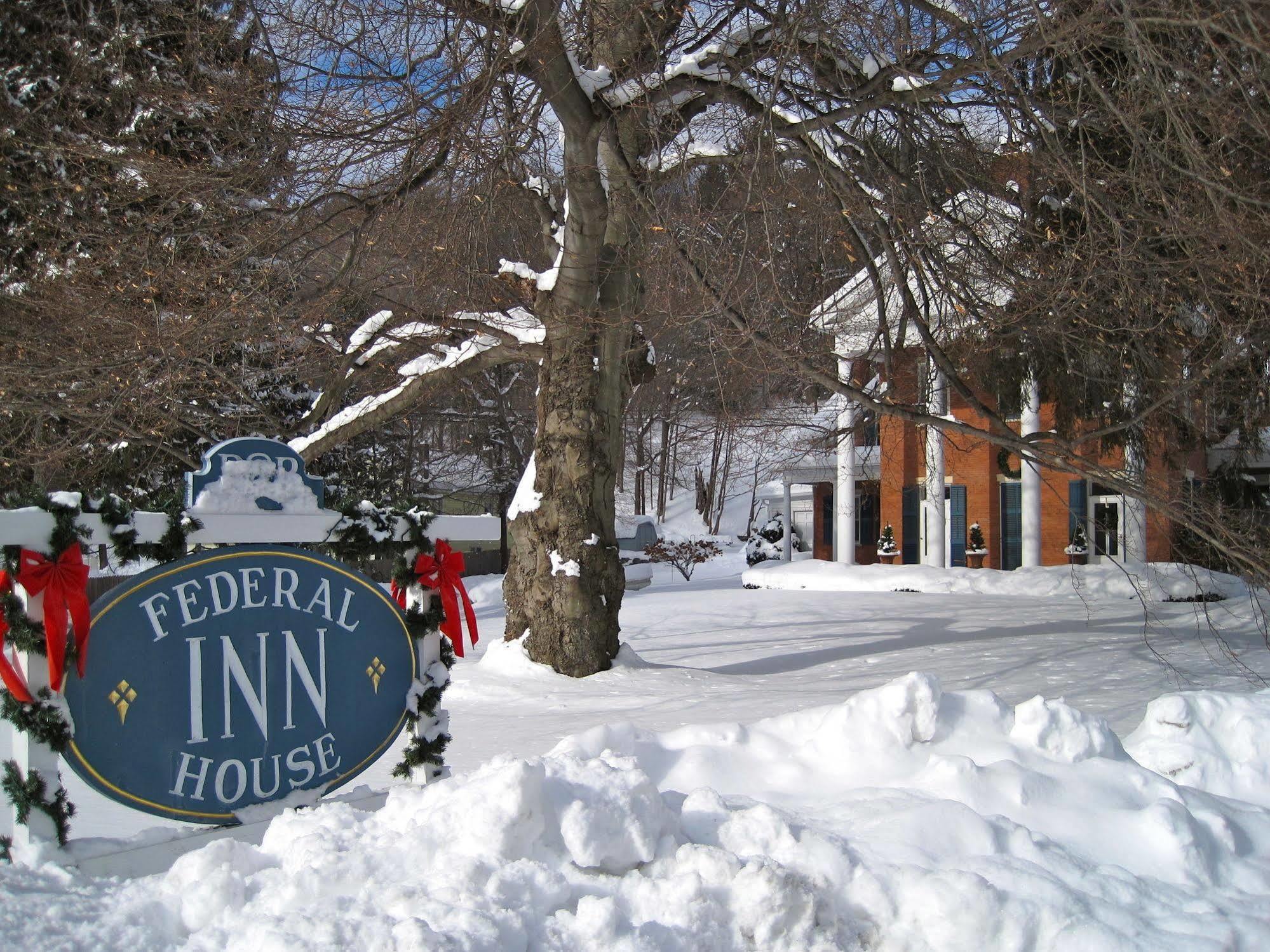 Federal House Inn Лий Екстериор снимка