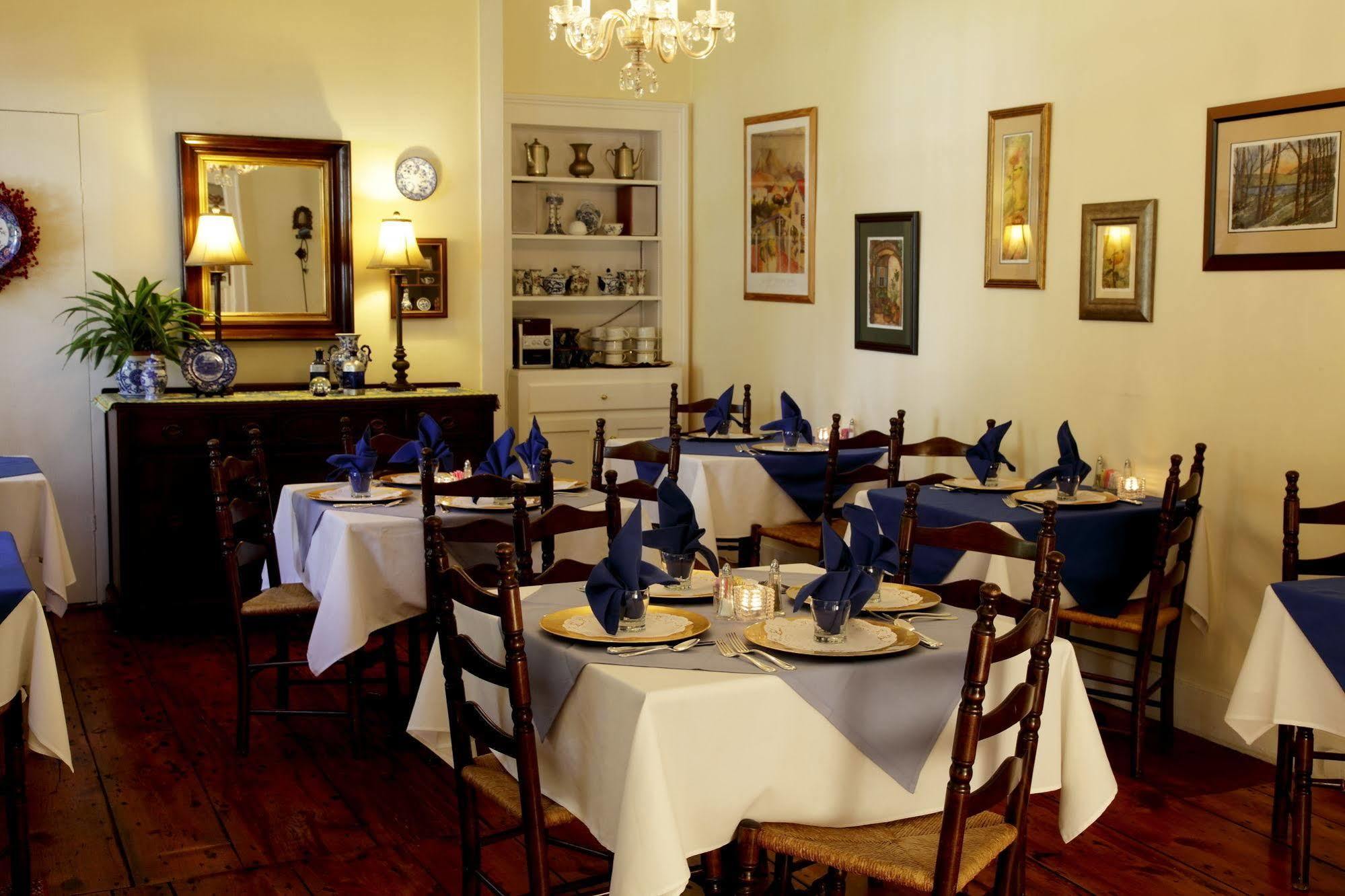 Federal House Inn Лий Екстериор снимка