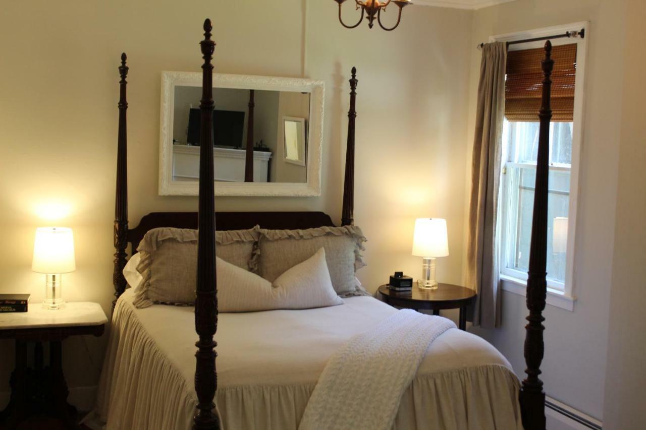 Federal House Inn Лий Екстериор снимка