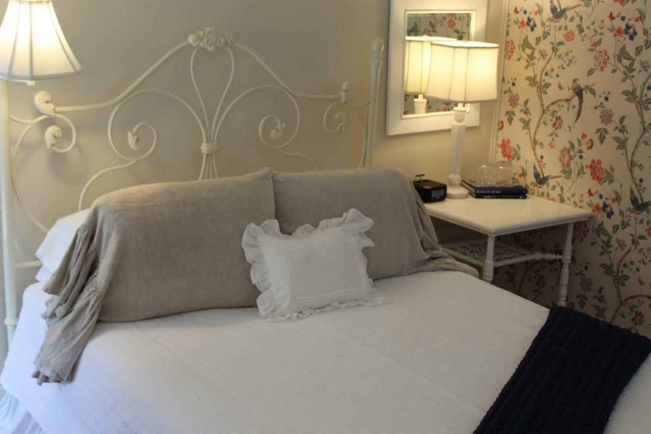 Federal House Inn Лий Екстериор снимка